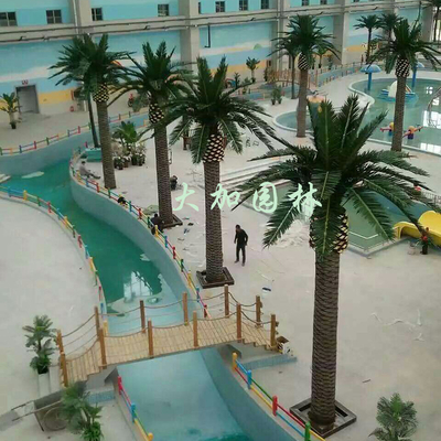 Swimmingpool-Dekorations-Großhandelsanti-uvfarbfeste große Betriebsim freien künstliche Palme